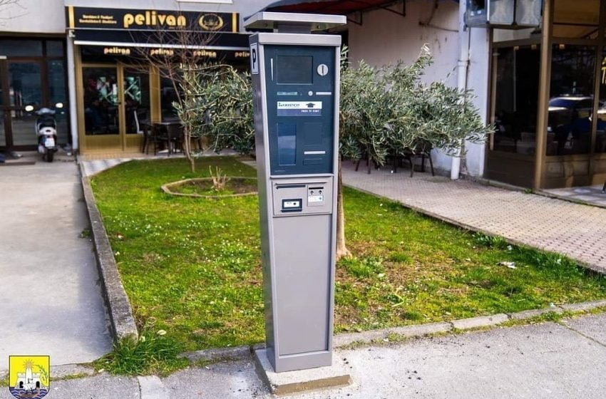  Ulcinj-  plaćanje parkinga na parkomatima