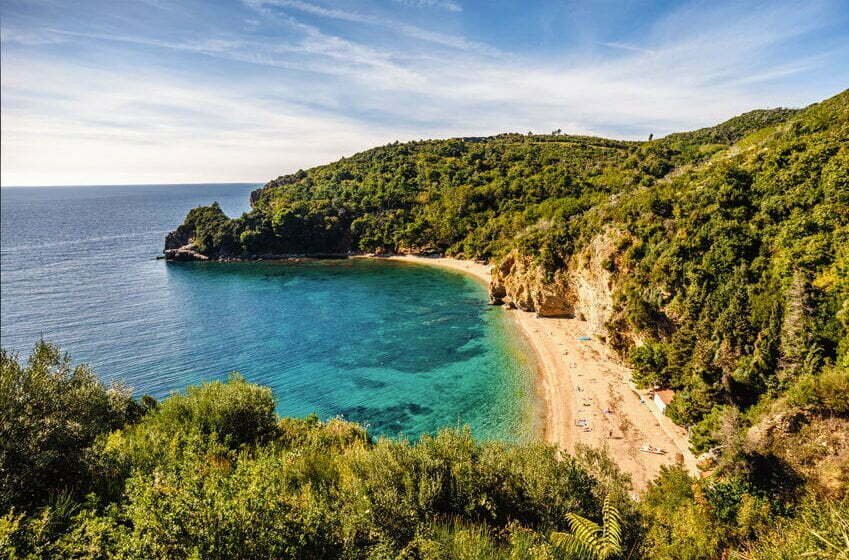  Morsko dobro raskida sporne ugovore o zakupu djelova plaže