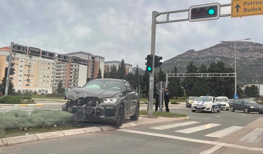  Više osoba povrijeđeno u saobraćajnoj nezgodi u centru Bara