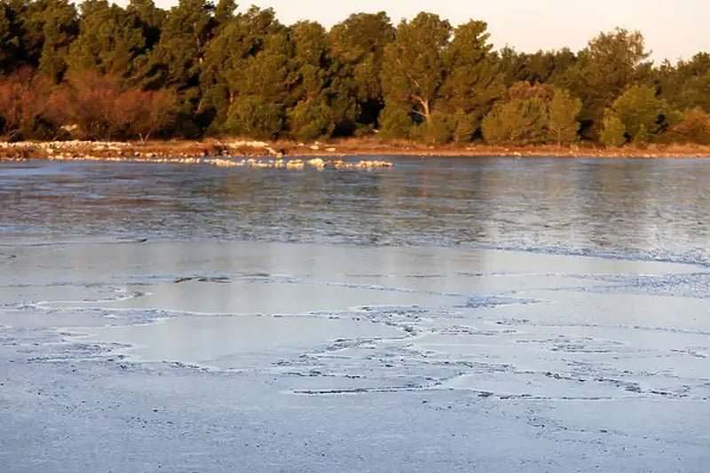  Nesvakidašnja pojava za Jadran – Zaledilo more