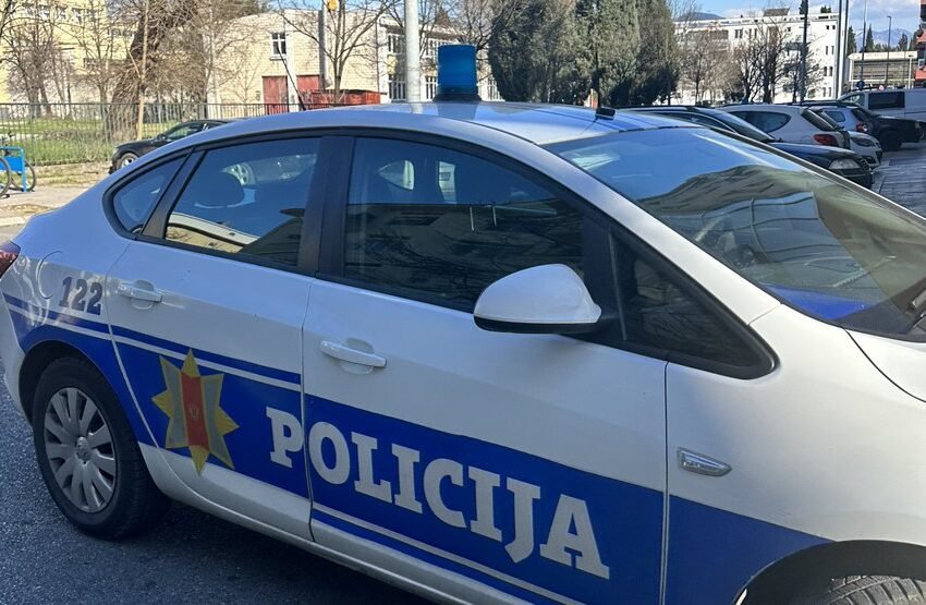  Granični policajac osumnjičen da je ruskim državljanima pečatirao pasoše