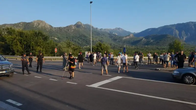  Danas novi protest Crmničana i dvočasovna blokada tunela Sozina